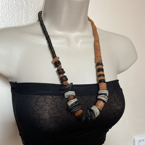 Vintage Artisan Sandalwood Coconut Wood and Shell Disc Graduated Beads Necklace - Picture 3 of 8